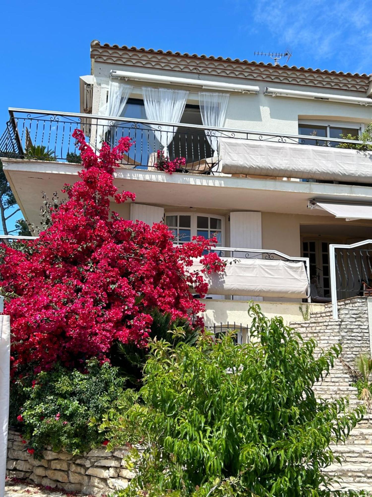 Le Lodge Saint Clair Сет Экстерьер фото